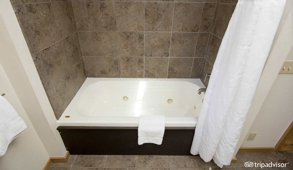 Spa Tub Suite at the 1886 Crescent Hotel & Spa in Eureka Springs, AR
