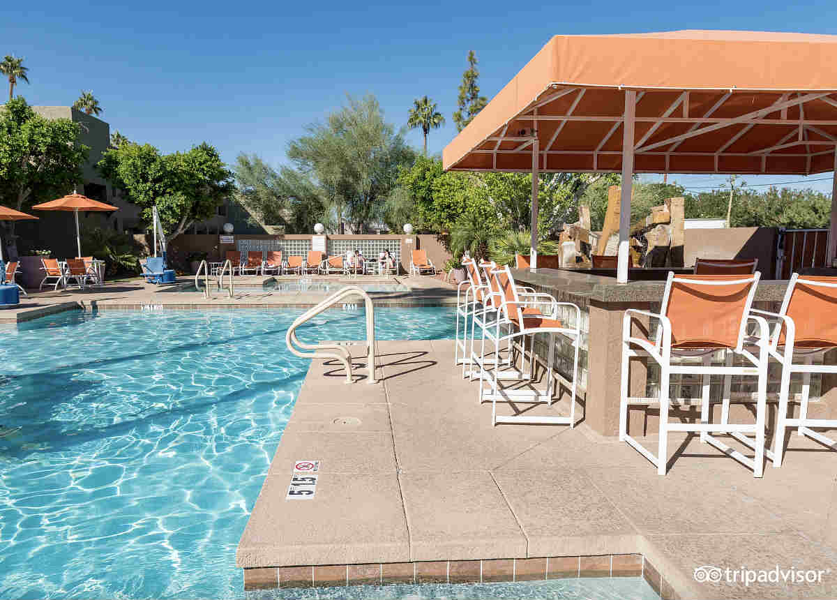Swimming Pool at the 3 Palms Hotel in Scottsdale, AZ.