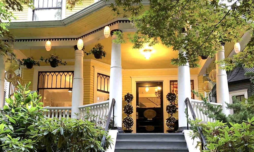 Romantic Barclay House Bed and Breakfast in Vancouver.