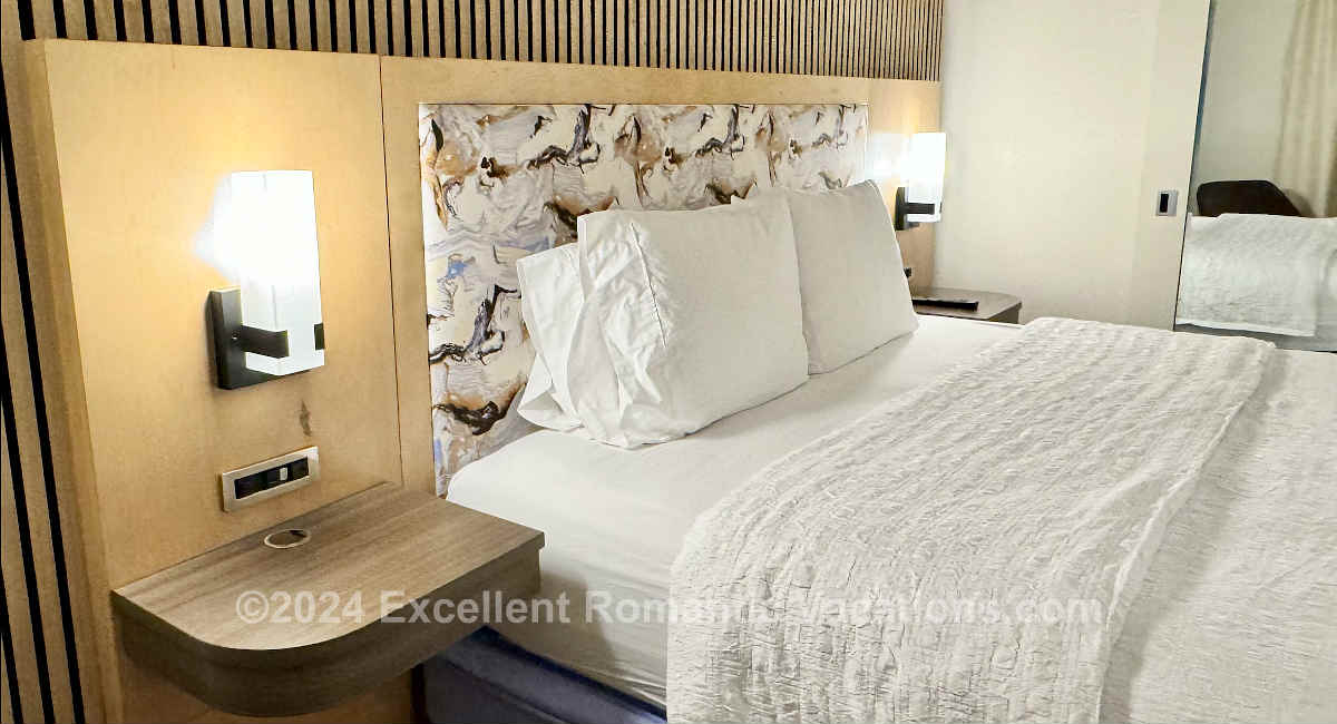 King Bed Room with Whirlpool Tub at the Hampton Inn Miami Brickell Downtown