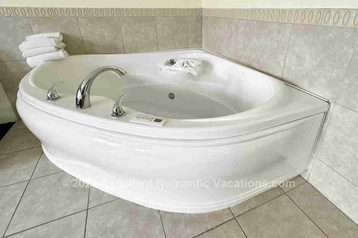 BW Hot Tub Suite in Gainesville FL