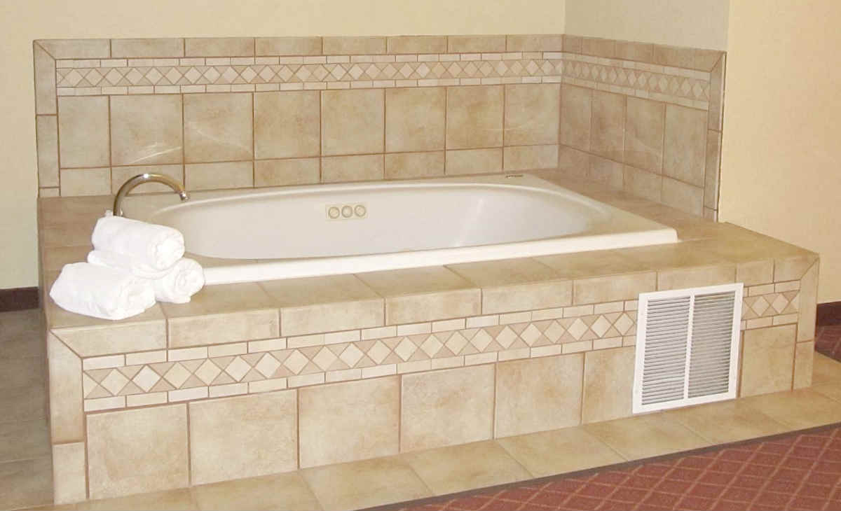 Tennessee Hot Tub Suites Hotel Rooms with InSuite Spa Tubs