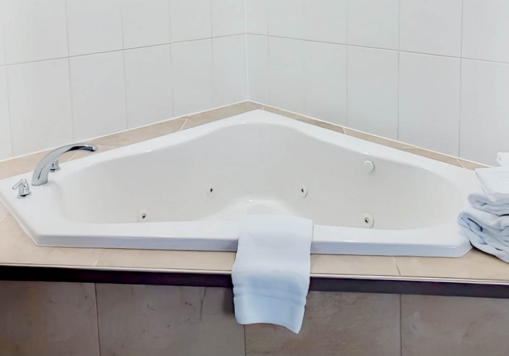 Private In-Suite Jetted Tub at Best Western Plus Suites Downtown Calgary, Alberta