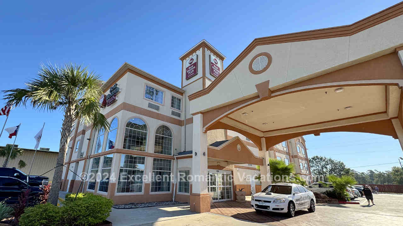 Outside View of the Best Western Plus Houston Atascocita Inn & Suites, Texas