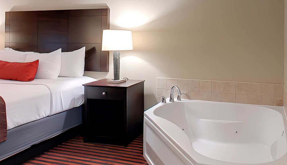 Best Western Louisa KY Spa Tub Suite