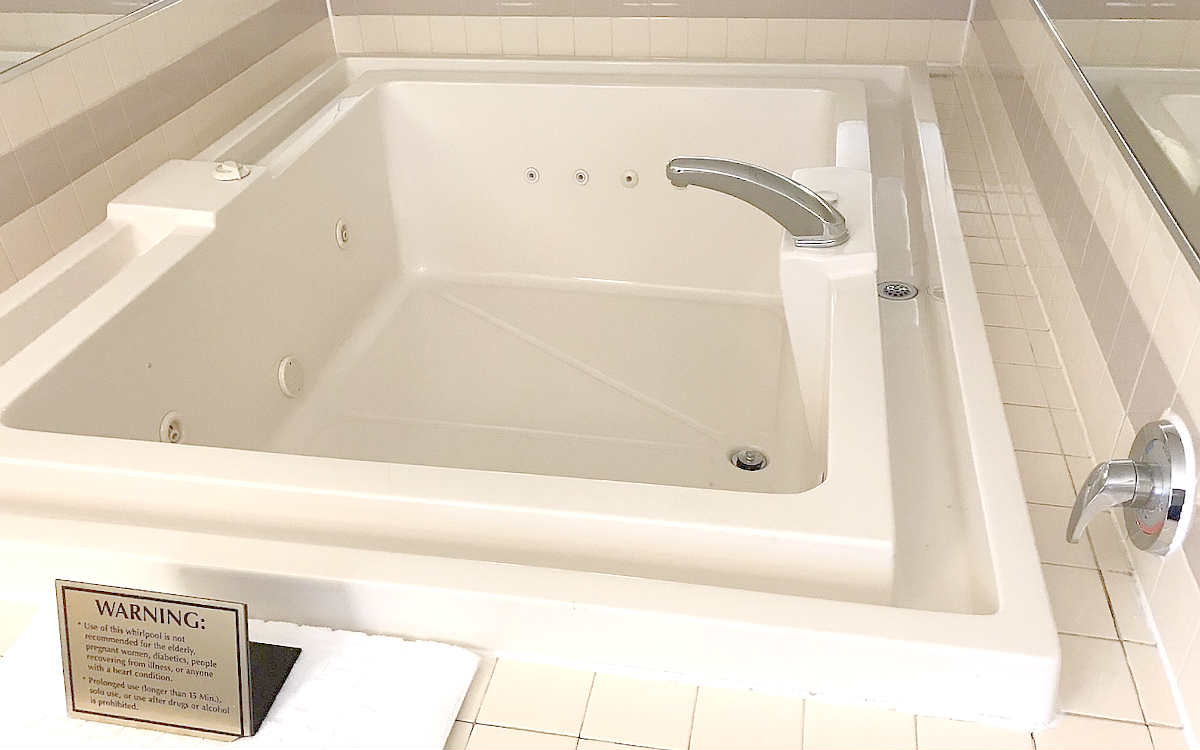 In-Room Whirlpool Tub in a Suite at Best Western in Columbus, Ohio