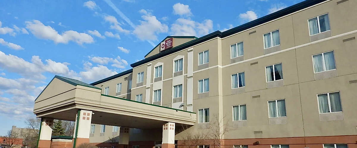 Front of the Best Western Plus Pembina Inn & Suites, Winnipeg MB