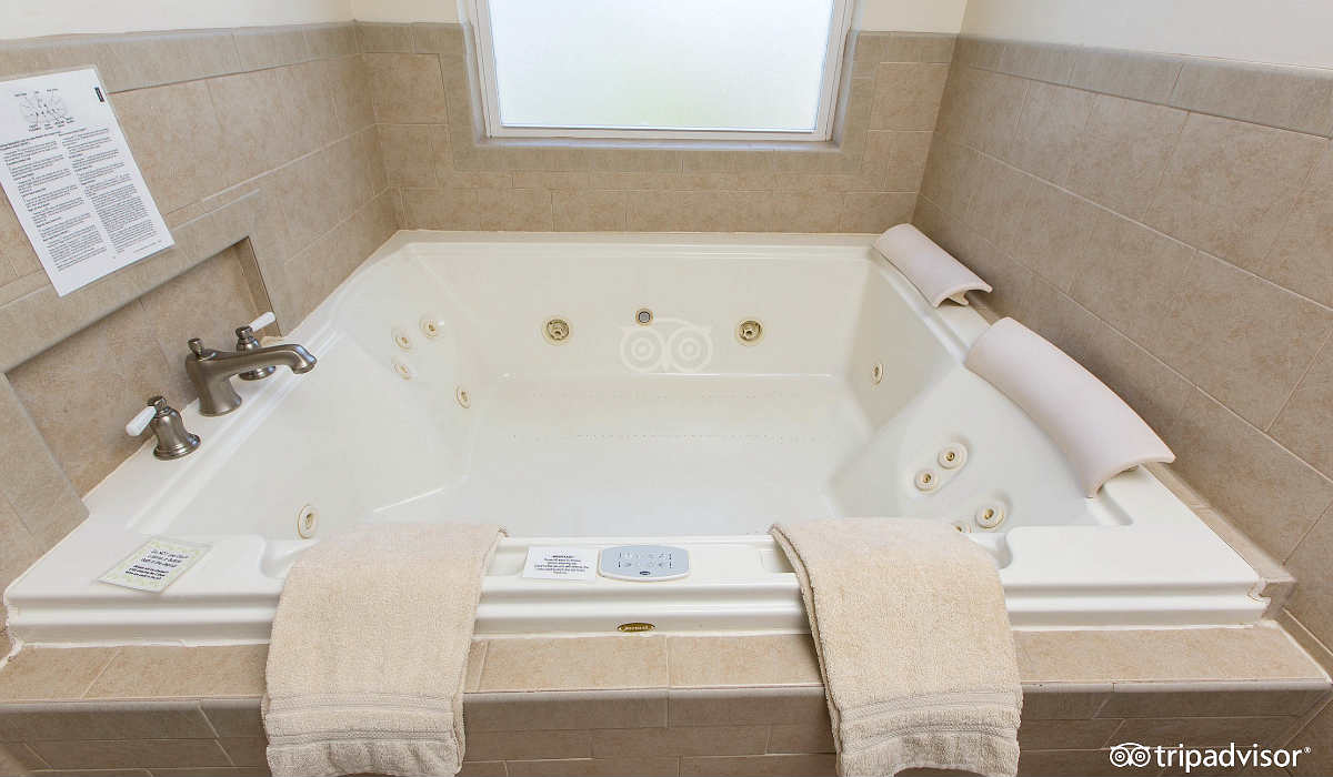 Oversized Jetted Tub for 2 in a Suite at Wilbraham Mansion in Cape May, NJ
