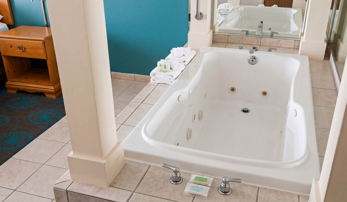 Hampton Inn Whirlpool Suite Chincoteague VA