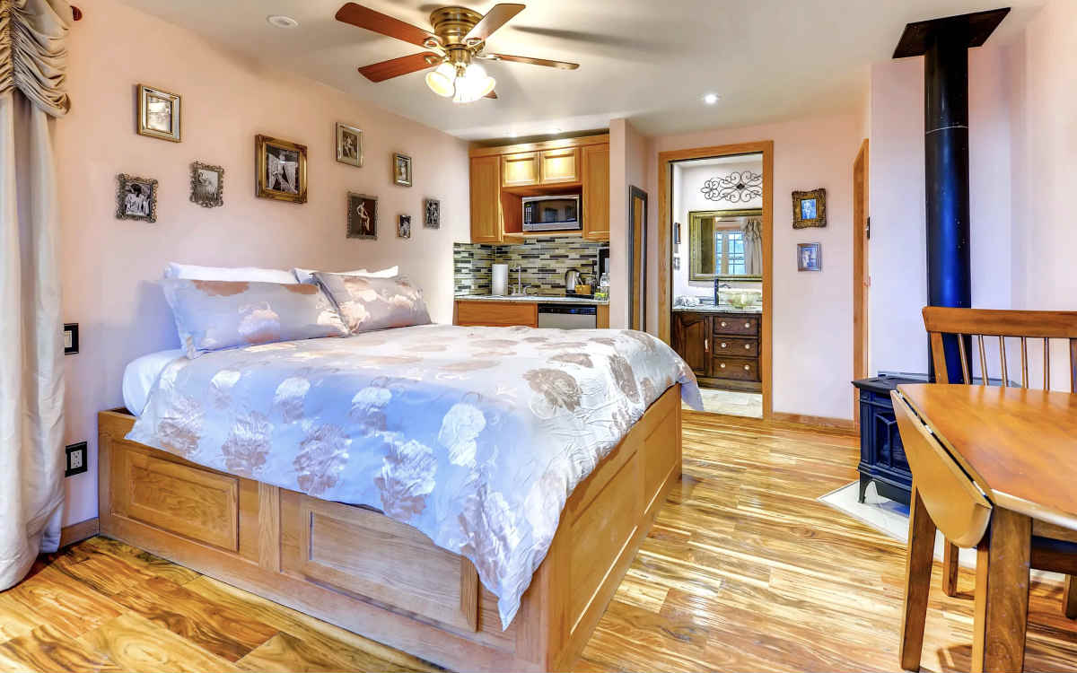 Romantic King Honeymoon Suite at Cliff House Lodge & Hot Tub Cottages near Denver, CO.