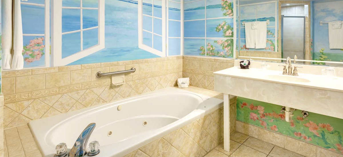 JACUZZI® Tub Suite, Club Continental Jacksonville FL