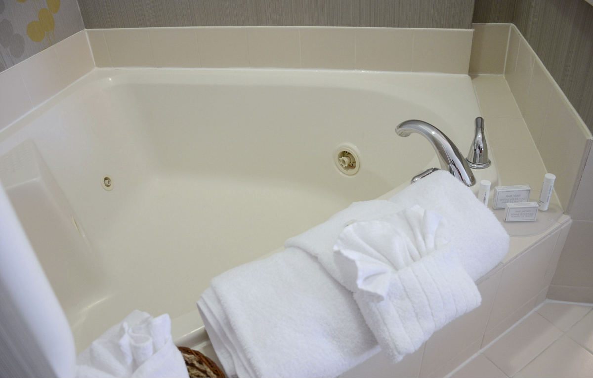 Hotel Hot Tub Suites Private InRoom Jetted Spa Tub Suites Near You