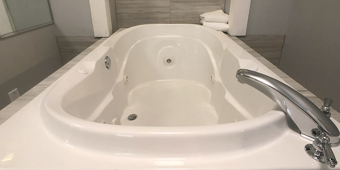 Ohio Hot Tub Suites In Room Hotel Whirlpool Tubs For