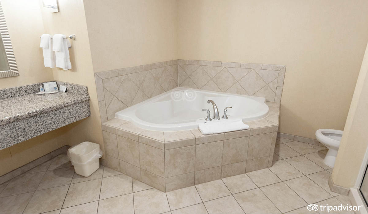 Whirlpool Suite, Comfort Suites West of Ashley, Charleston SC