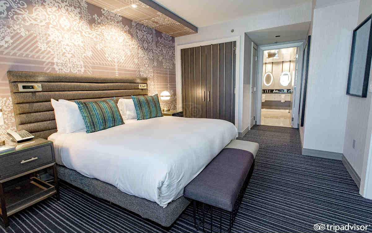 Las Vegas Hot Tub Suites Top 20 Spa Tub Suites from Budget to Luxury