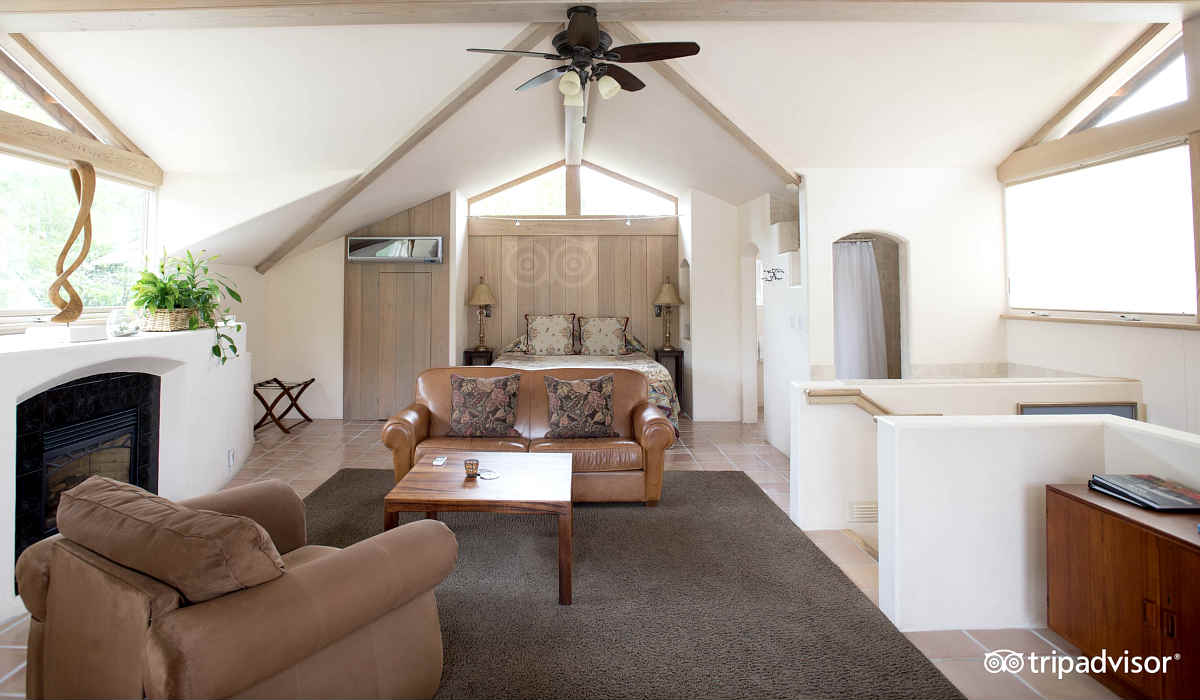 Romantic Suite at the Cottage Inn & Spa in Sonoma, California.