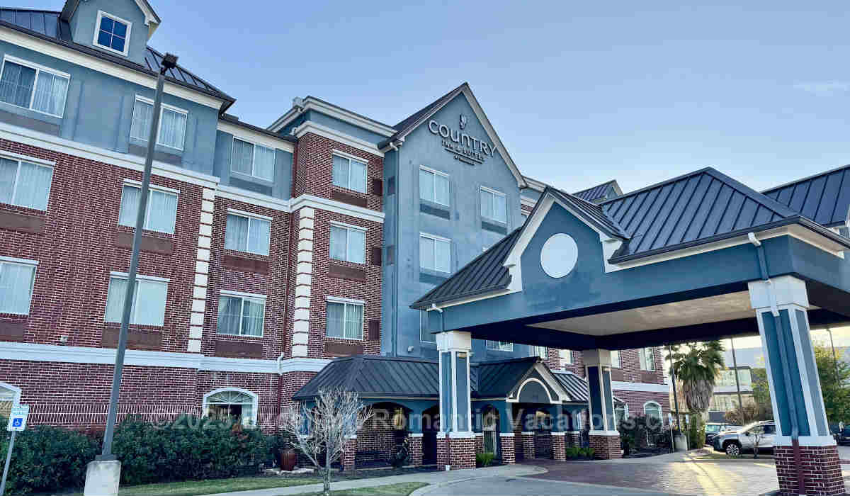 Outside View of Country Inn & Suites, College Station TX Outside View of Country Inn & Suites, College Station TX