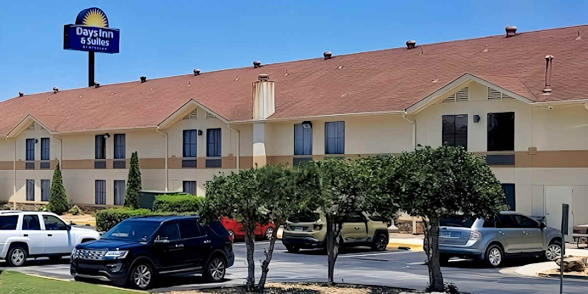 Days Inn & Suites, Commerce GA