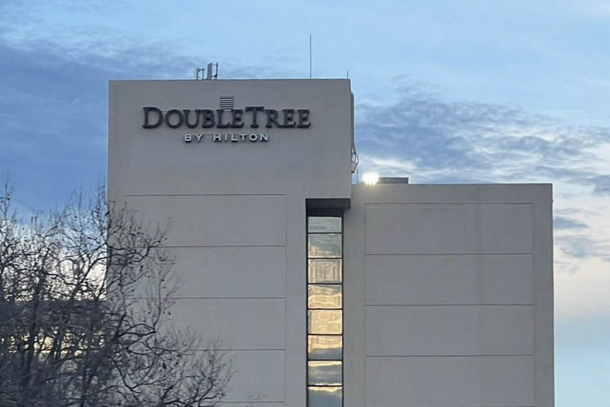 Outside View of the DoubleTree by Hilton Hotel in San Jose, CA