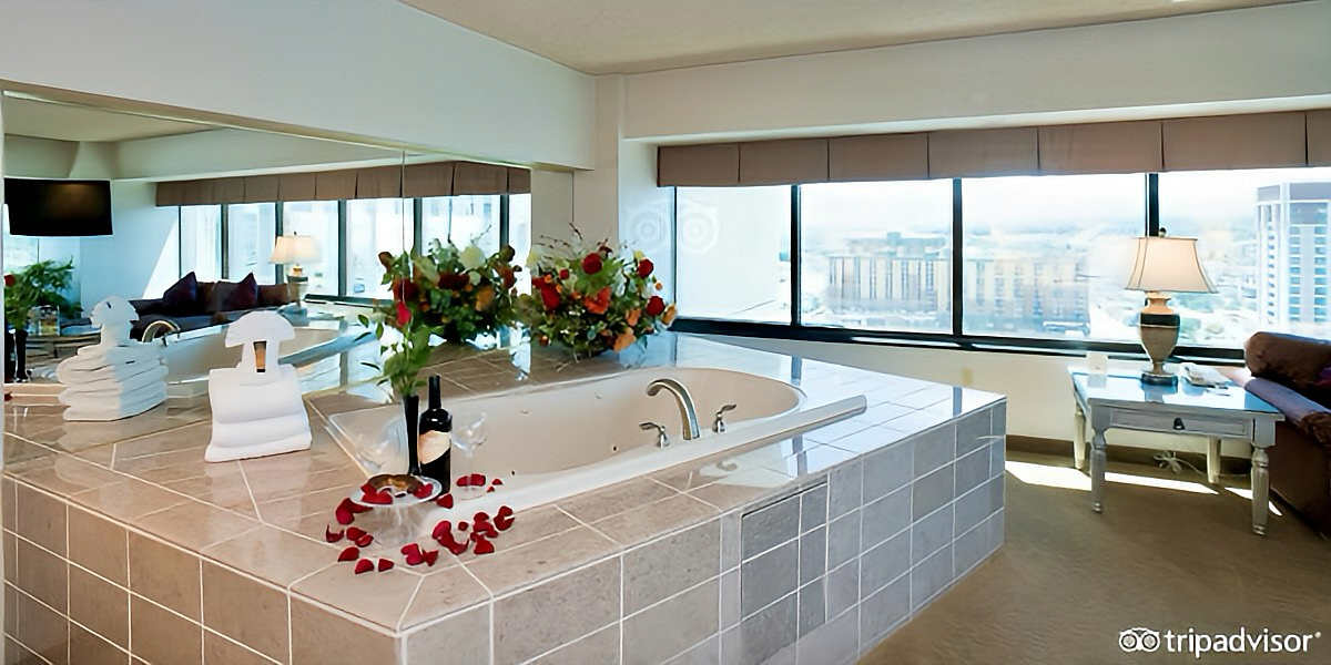 In-Room Jetted Tub, Eldorado Hotel, Reno Nevada