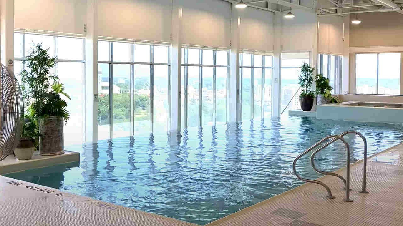 9th Floor Pool - Embassy Suites Niagara Falls Fallsview