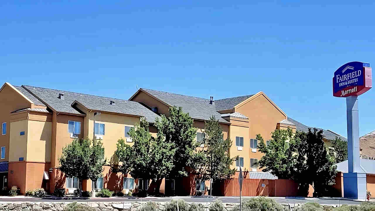 Outside View of Fairfield Inn & Suites, Reno-Sparks NV