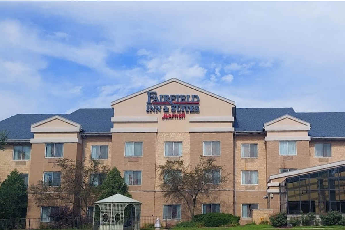 Front of the Fairfield Inn & Suites Indianapolis East