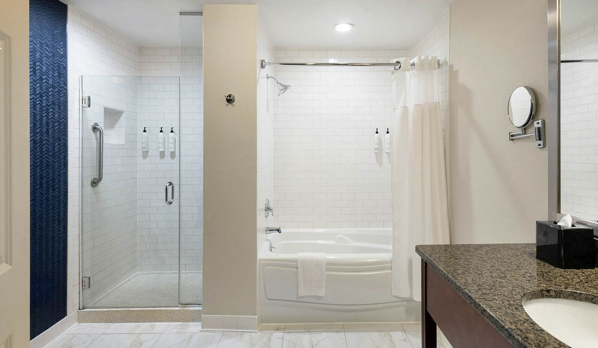 Spa Bathroom ©Marriott Fairfield Inn Albany Downtown