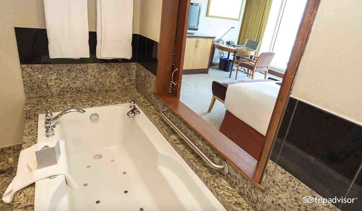 Vancouver BC Hot Tub Suites West Coast Jetted Tubs from 195/Night