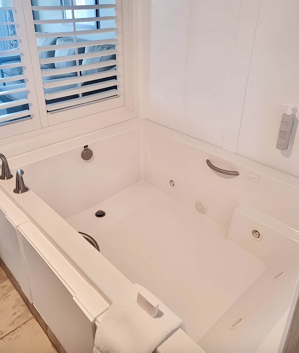 Whirlpool Suite at Hampton Inn Myrtle Beach, SC