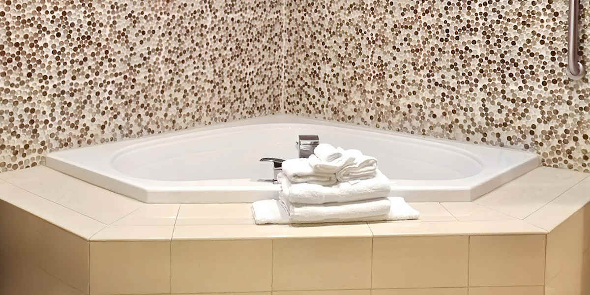 Whirlpool Suite at the Hampton Inn Phoenix-Biltmore