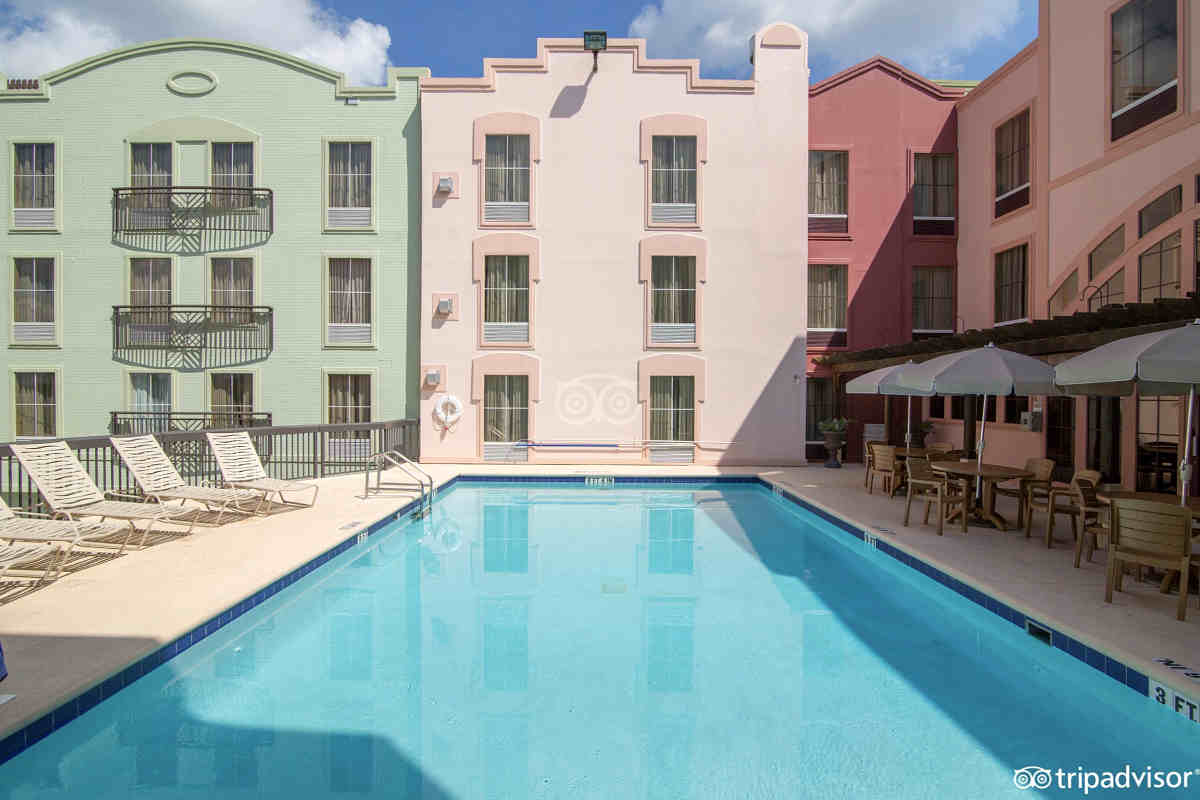 Pool at the Hampton Inn & Suites, Amelia Island FL