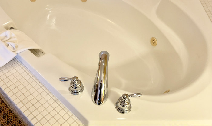 Hampton Inn Room with Whirlpool Tub