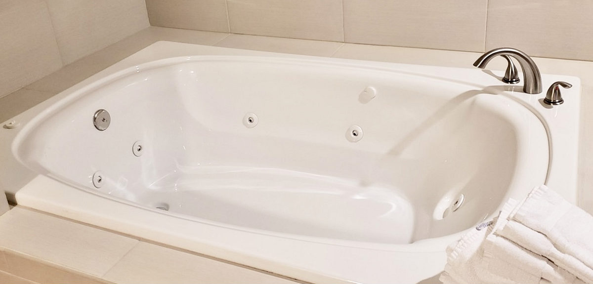 Denver Hot Tub Suites Mile High Spa Tub Fun from 120/night
