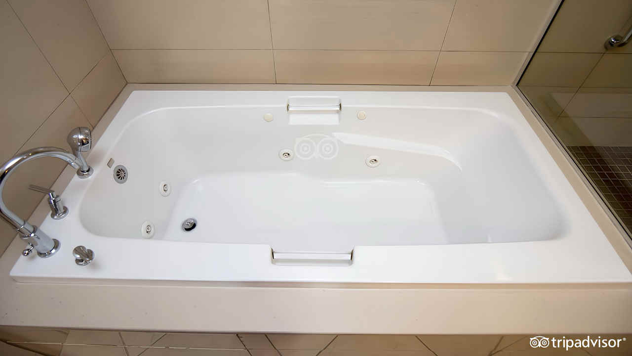 Jetted Spa Tub in the Master Bath of a Suite at Doubletree Chattanooga Downtown, Tennessee