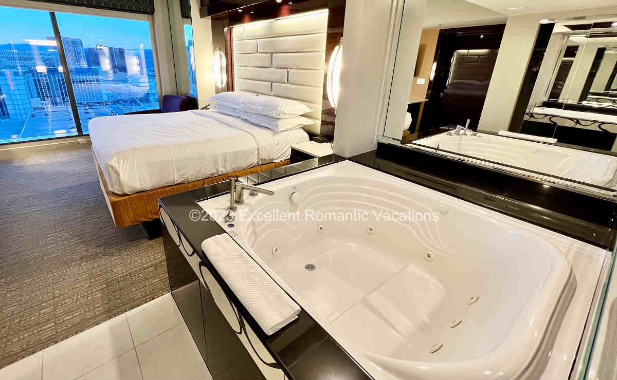 Hotel Rooms and Suites Off Strip