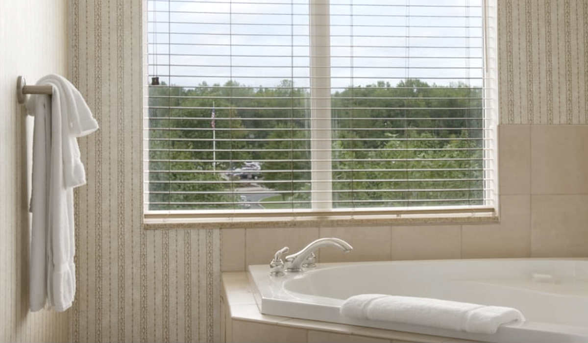 Upstate New York's Best Hot Tub Suites Top 25 Hotel Room Jetted Tubs