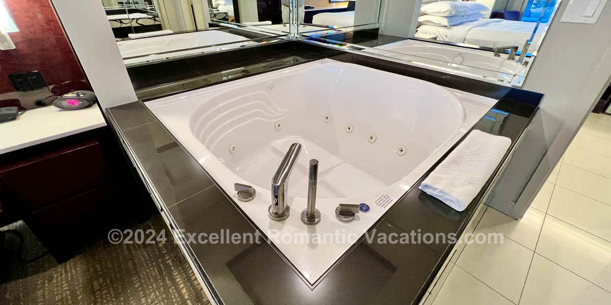 Hilton Elara Whirlpool Tub Suite in Las Vegas