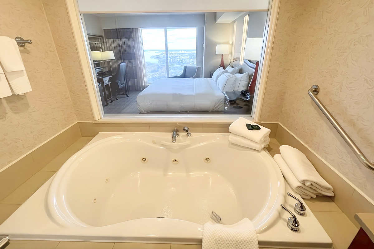 Hilton In-Room Whirlpool Tub with a View of Niagara Falls