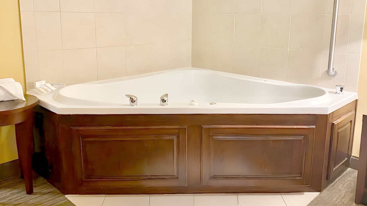 Corner Whirlpool Tub in a Suite at the Hilton Garden Inn, Fontana CA