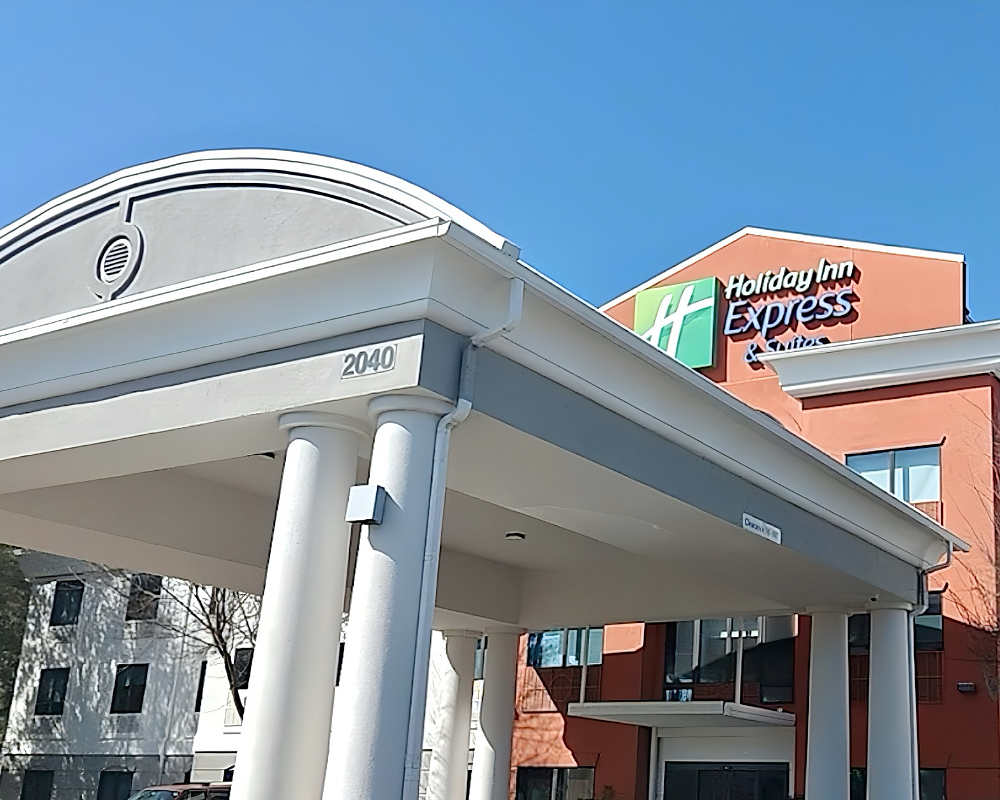 Front of the Holiday Inn Express Jacksonville-Atlantic Beach