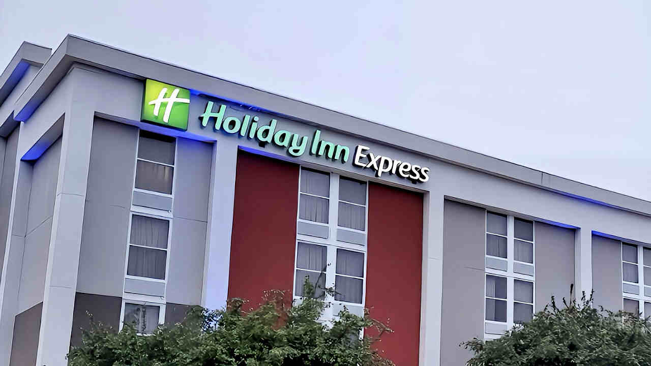 Holiday Inn Express Hot Tub Suite Hotel, Washington East, Maryland