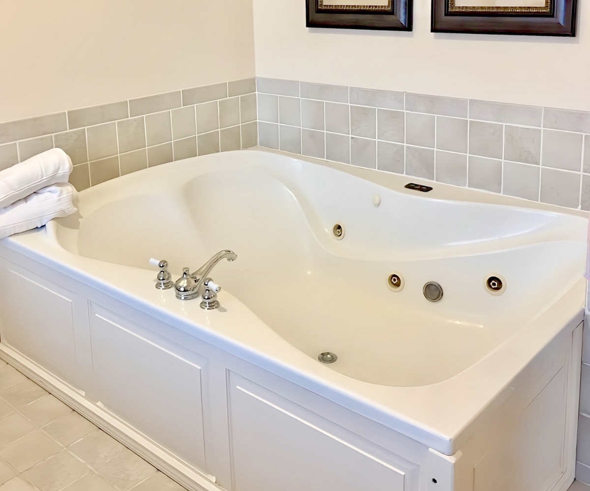 surprising girlfriend with trip Whirlpool Suite at the Old Town Hotel in Wichita, Kansas