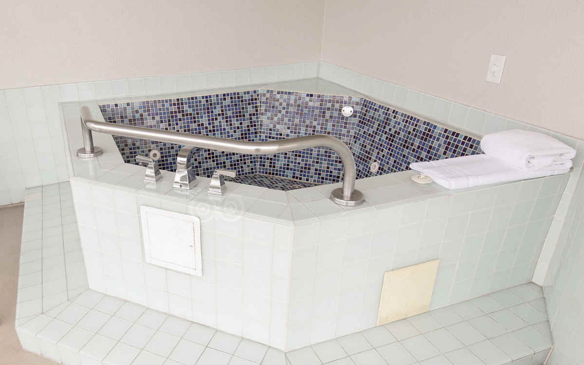 Private Whirlpool Tub on the Balcony of the King Sunset Suite at the Hyatt Centric Delfina Hotel in Santa Monica, CA