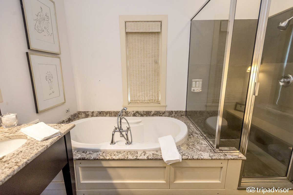 Magnolia Cottage at the Inn at Serenbe, with an in-room air Whirlpool tub for two.