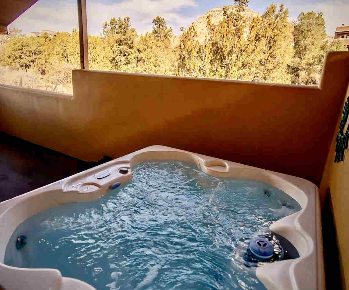 Private Outdoor Hot Tub Suite - Inn at Thunder Mountain, Sedona AZ