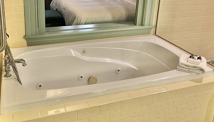 Houston Hot Tub Suites 2021 Hotel, Hotels With Big Bathtubs