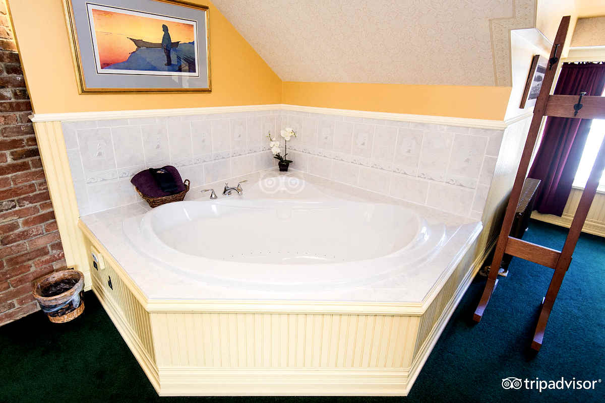 Capital Inn B&B Jetted Tub Suite in Juneau, Alaska