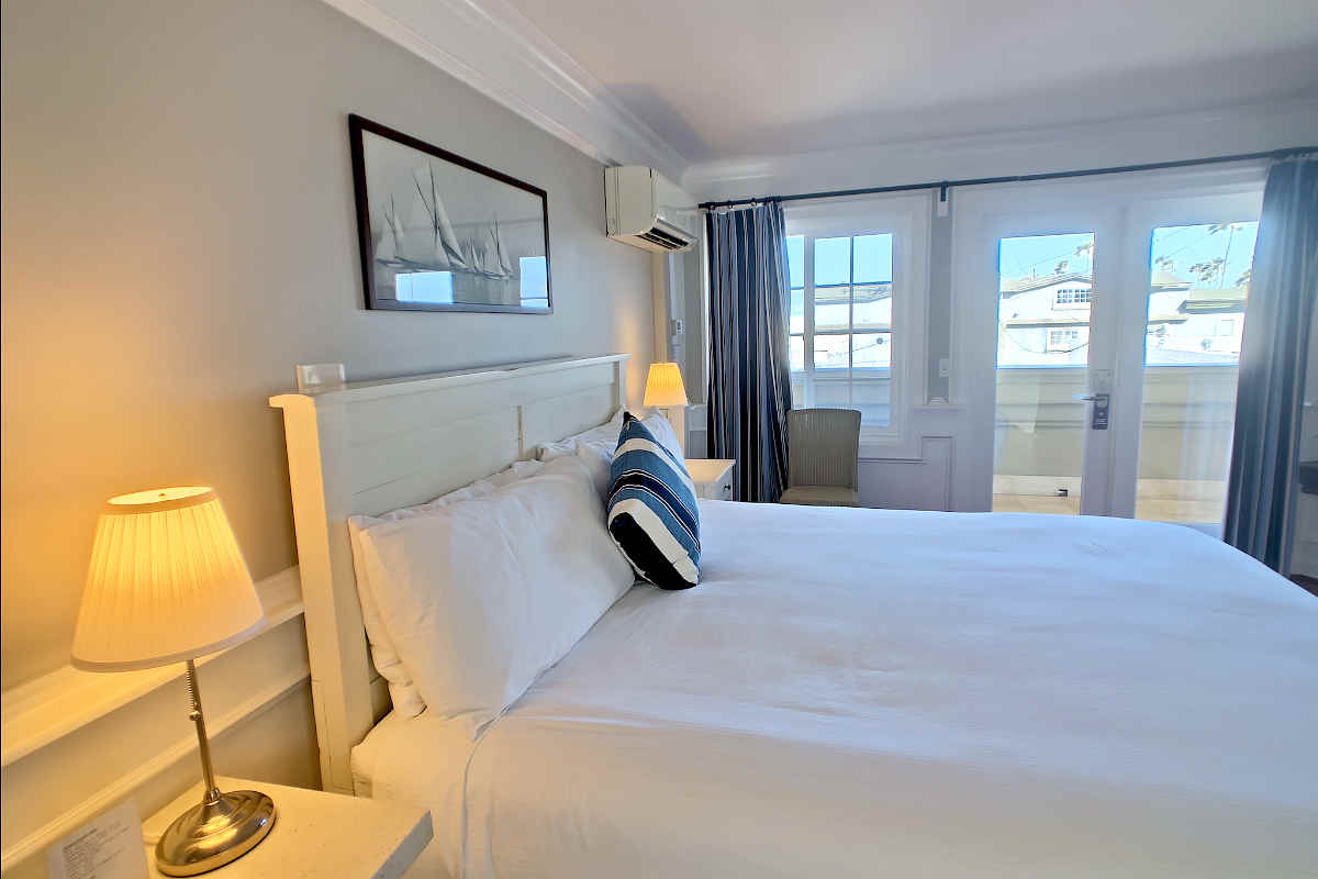 King Bed Suite at the Newport Beach Hotel