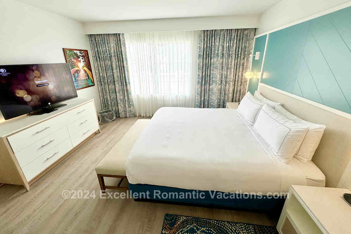 Attractive King Bed Suite at the Doubletree Hilton Naples FL